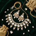 Noor-e-Kundan Pearl Choker Set